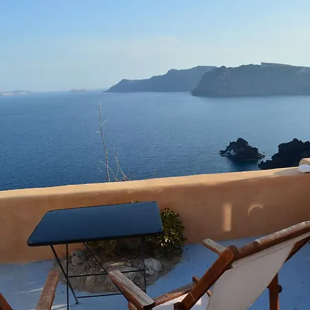 Goddess Lethe Villa Oia (Santorini)